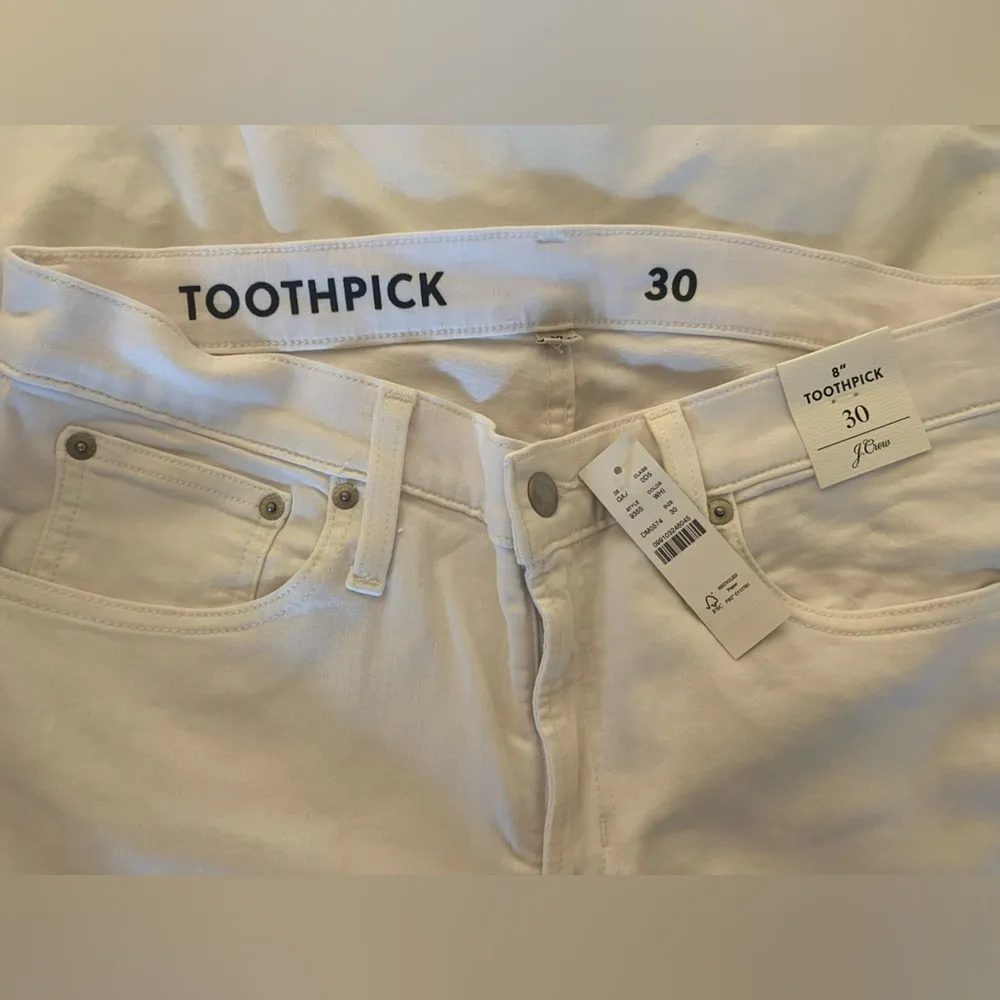 J-CREW 8” TOOTHPICK WHITE JEANS size 30 - Image 2
