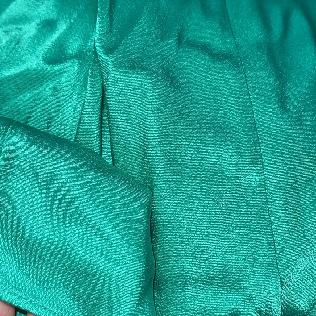 San Sloane Francesca Midi‎ Dress in Size Medium Green - Image 5