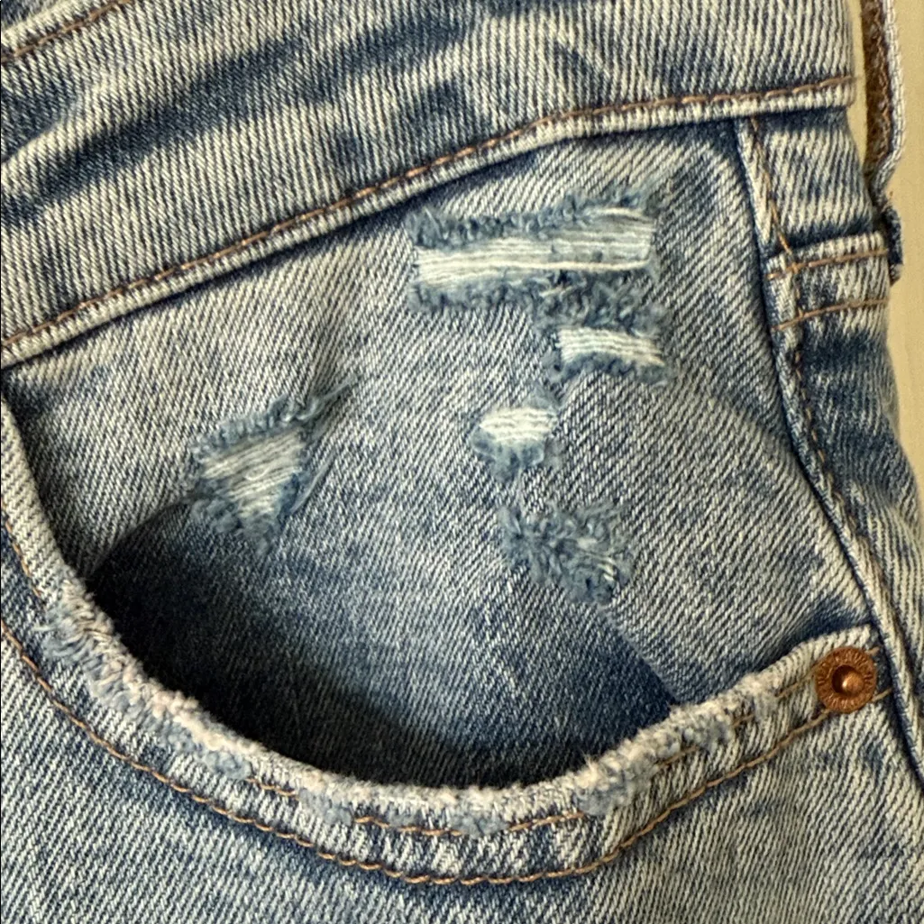 Old Navy Size 16 Higher High Rise Light Blue Jeans. - Image 6