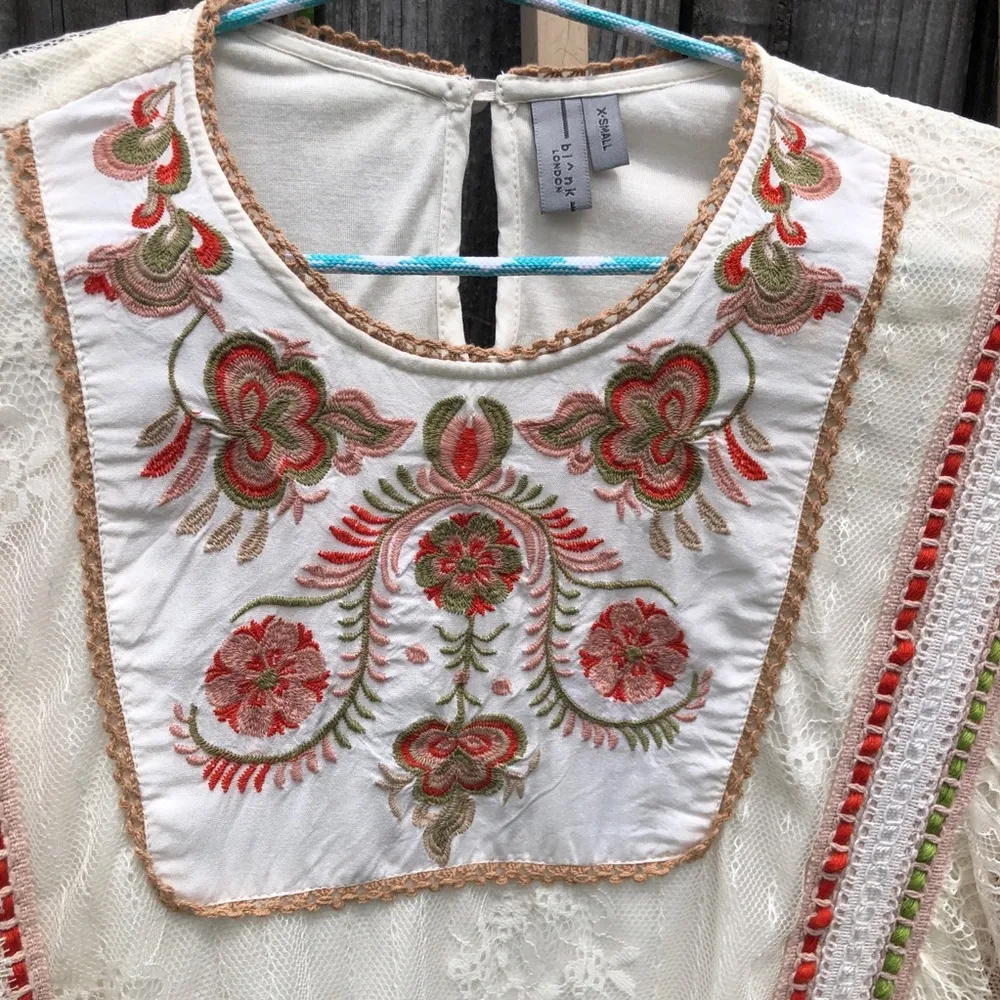 Anthropologie Bl-nk London Tali Embroidered Lace Top XS - Image 7