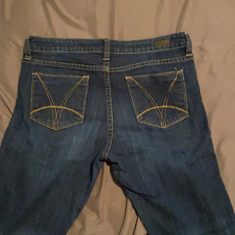 Kut From the Kloth Karen Baby Bootcut Jeans - Image 2