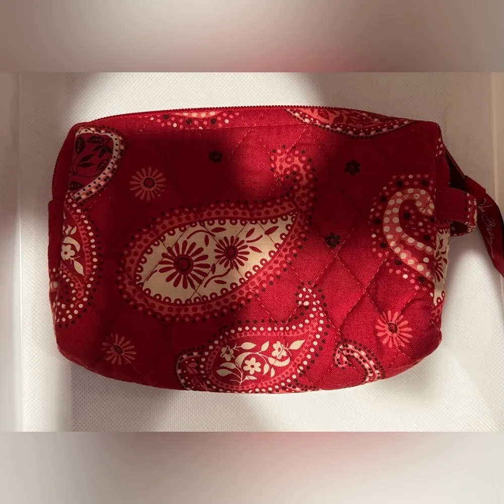 RETIRED: Vera Bradley | small Mesa Red cosmetic bag. - Image 11