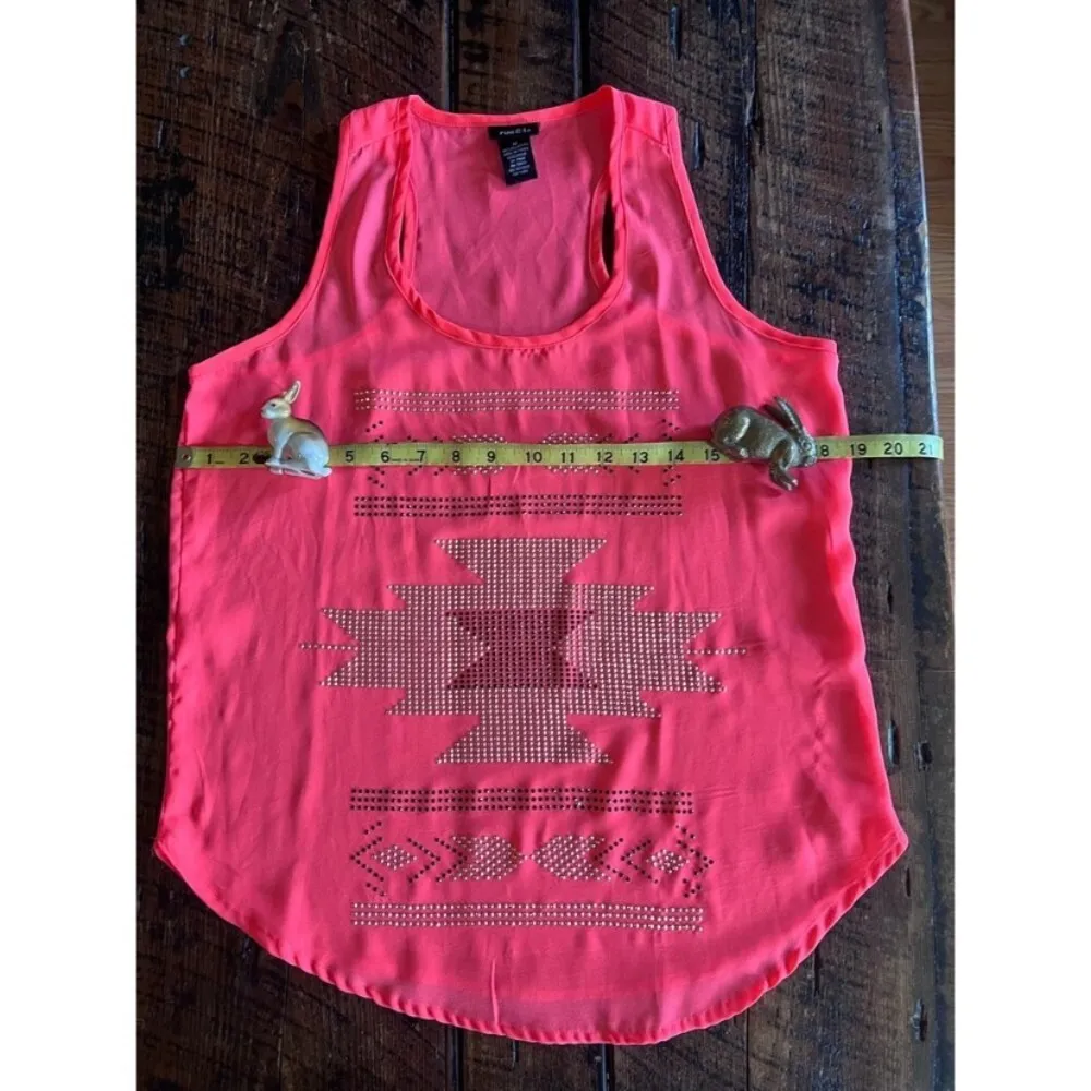 Bright hot Pink Sheer Tribal Aztec racer back Embellished Tank Top Size Medium - Image 7