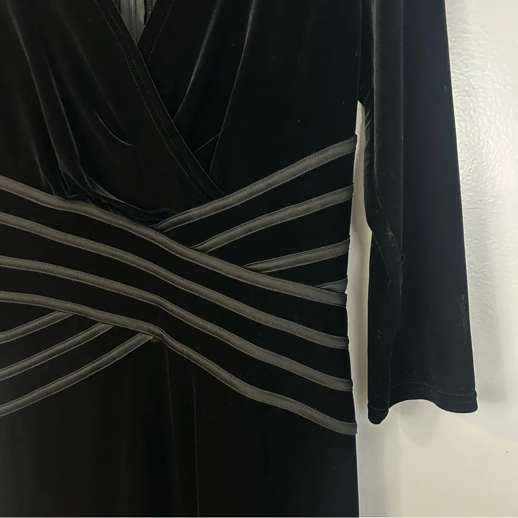 Tadashi Shoji Black Velvet Evening Cocktail Maxi Dress Size Small - Image 5