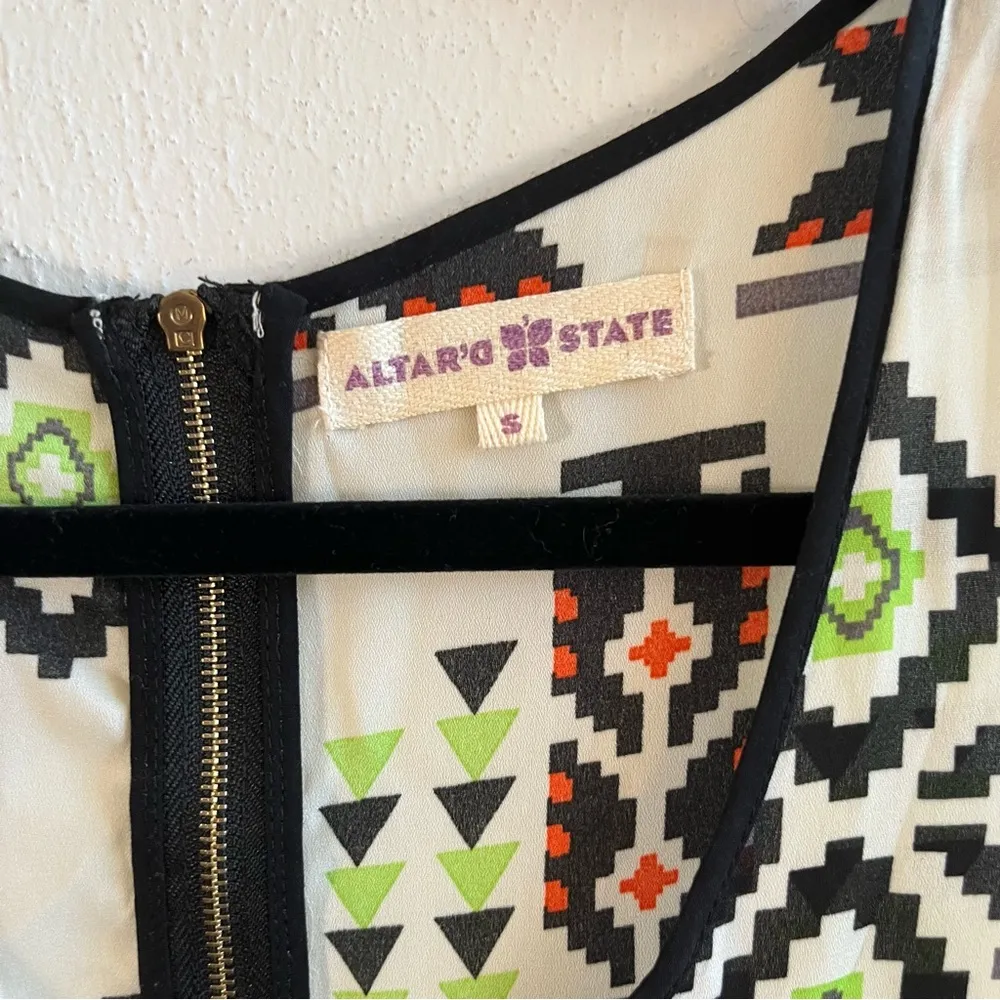 Altar’d State Tank Top Aztec Pattern Sleeveless Oversized Sheer Blouse Sz S EUC - Image 4