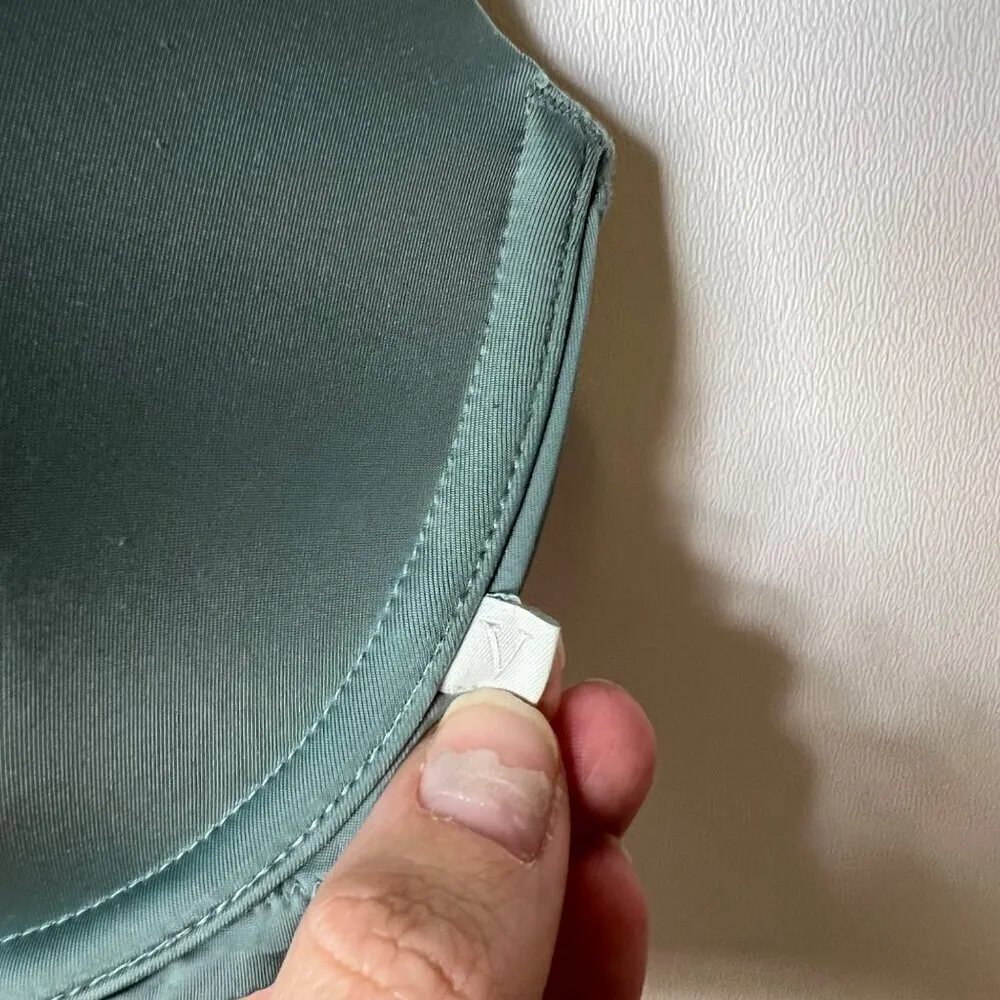 Victorias Secret Bra T-Shirt Underwire PushUp Full Coverage Size 32DD‎ - Image 4