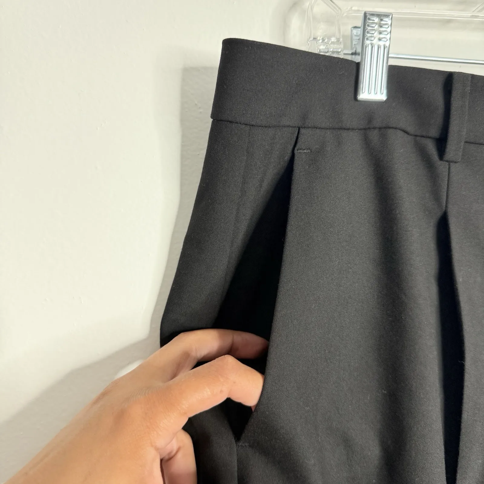NWOT‎ Ann Taylor The High Rise Pleated Taper Pant Seasonless Stretch Black 14 - Image 9