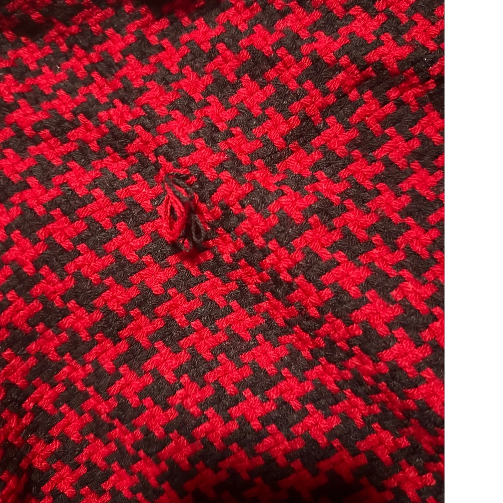 Unbranded Women Red Black Houndstooth Scarf Fringe Accent Winter Checker Thrash - Image 4