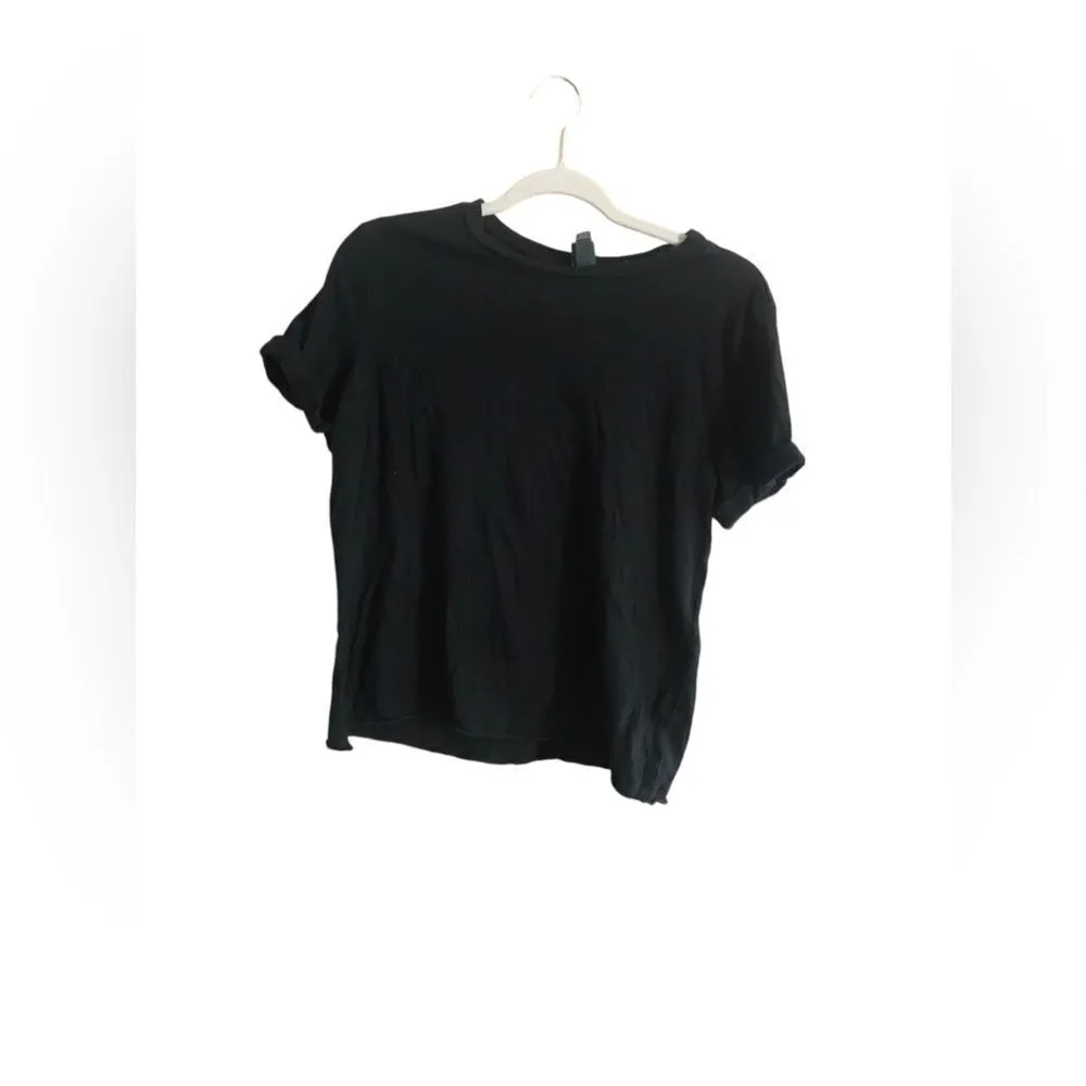 Wild fable size medium short sleeve black T-shirt - Image 9