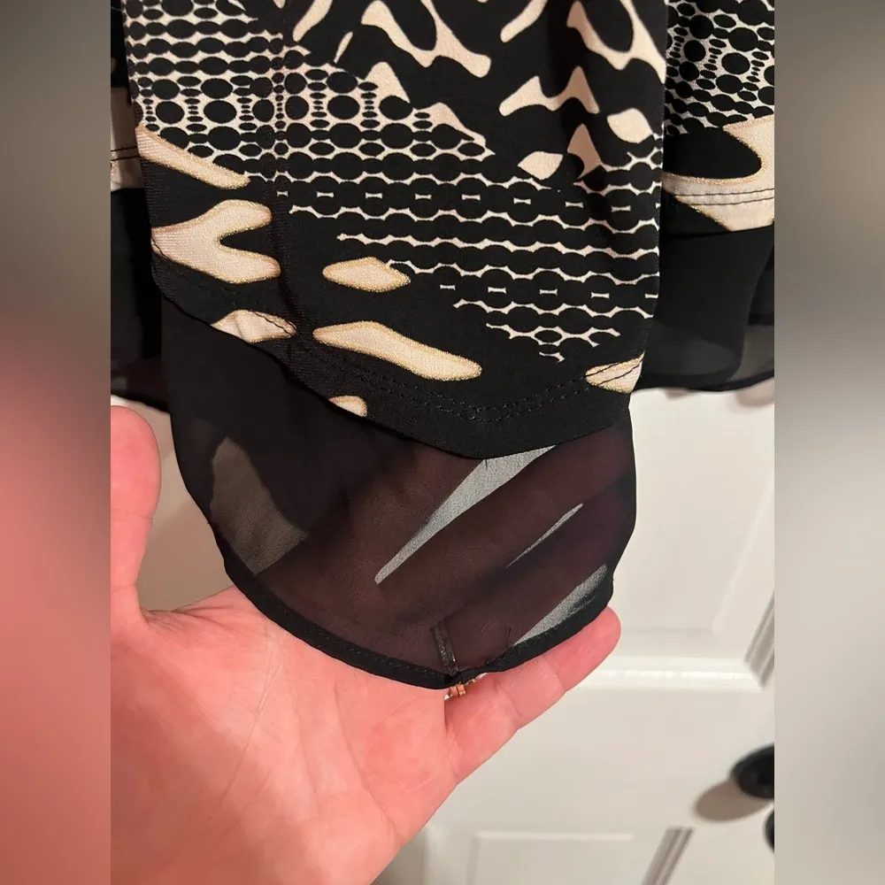 #39 JM COLLECTION • EMBELLISHED FLOWY TUNIC • BLACK/WHITE/MIXED MEDIA - Image 5