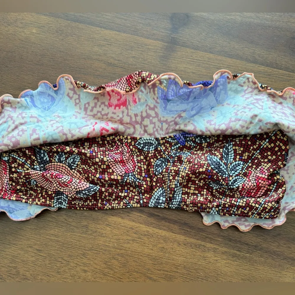 Tigerlily Bikini in Geometric Floral Tile Print - Image 9