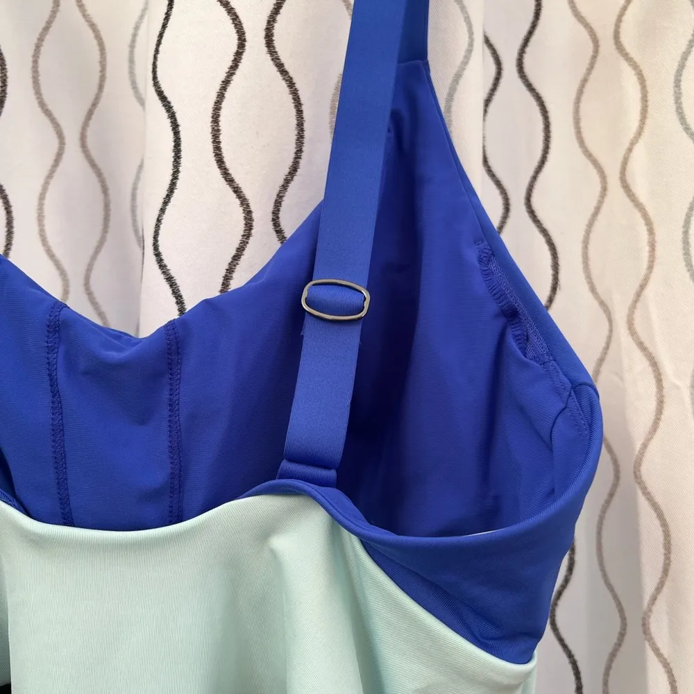 Athleta Coastline one piece Swimsuit Size Large - Image 6