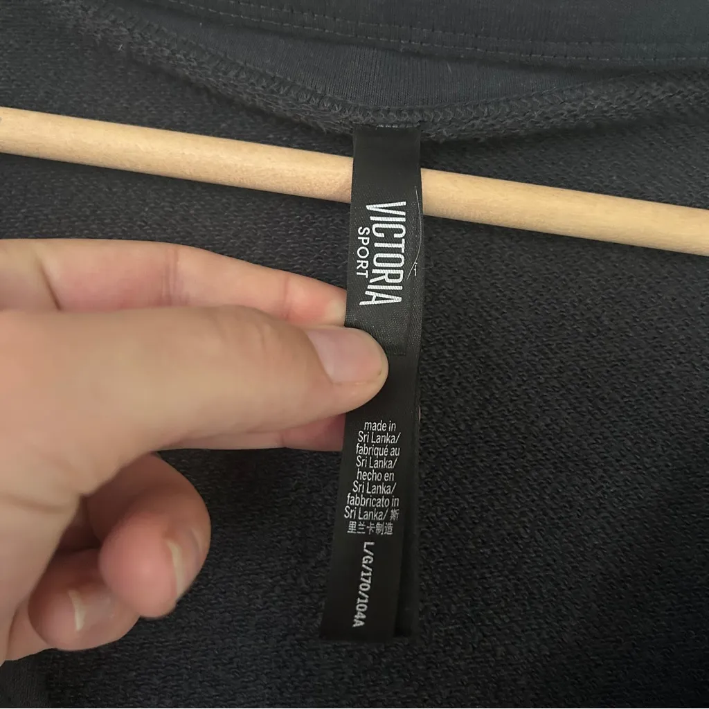 Victoria's Secret Sport Dark Grey V-Neck Sweatshirt Oversized Comfy Casual Large - Image 2