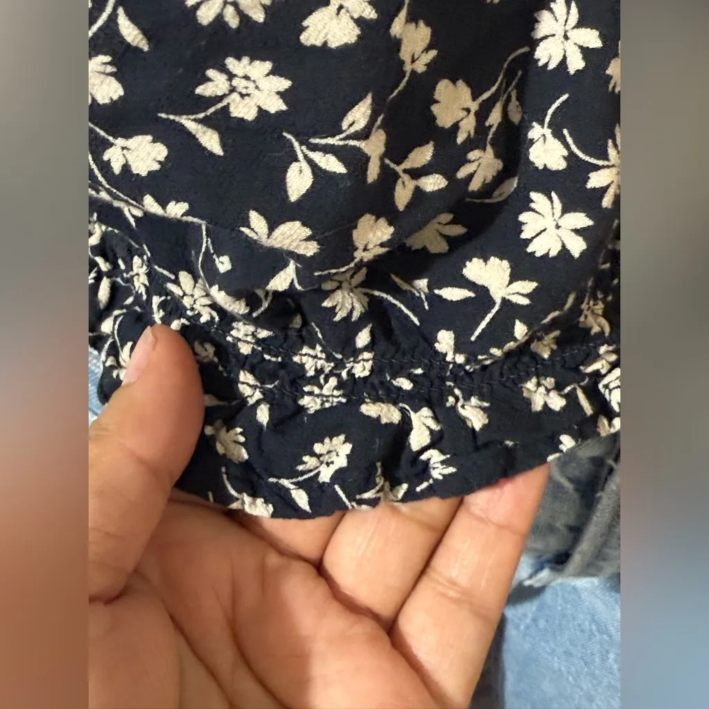 American Eagle Outfitters Dark Floral Blouse - Image 4