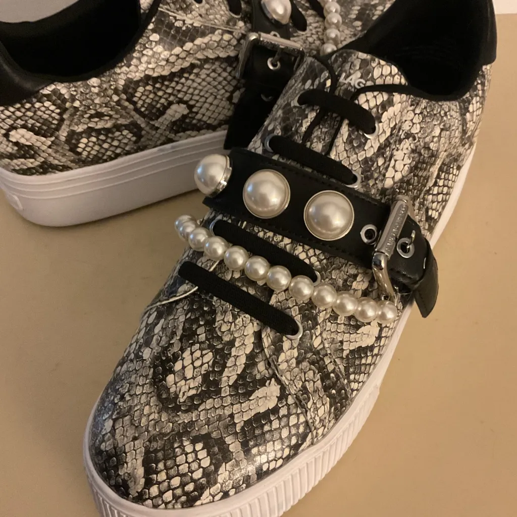 Karl Lagerfeld Black and White platform embellished vidya pearls sneakers 11 - Image 6