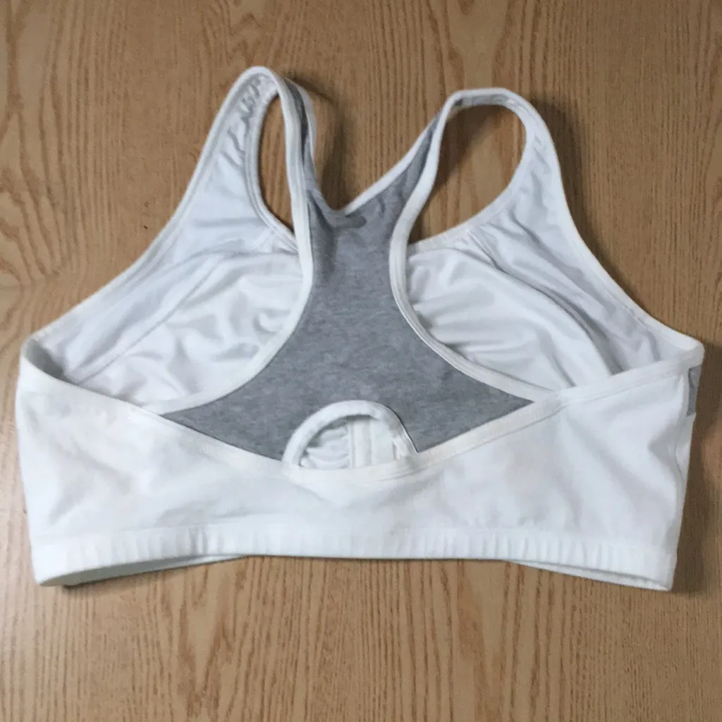 B4 Fruit Of the Loom Sports Bra Front Closure Soft Stretch White/Gray Size 44 - Image 4