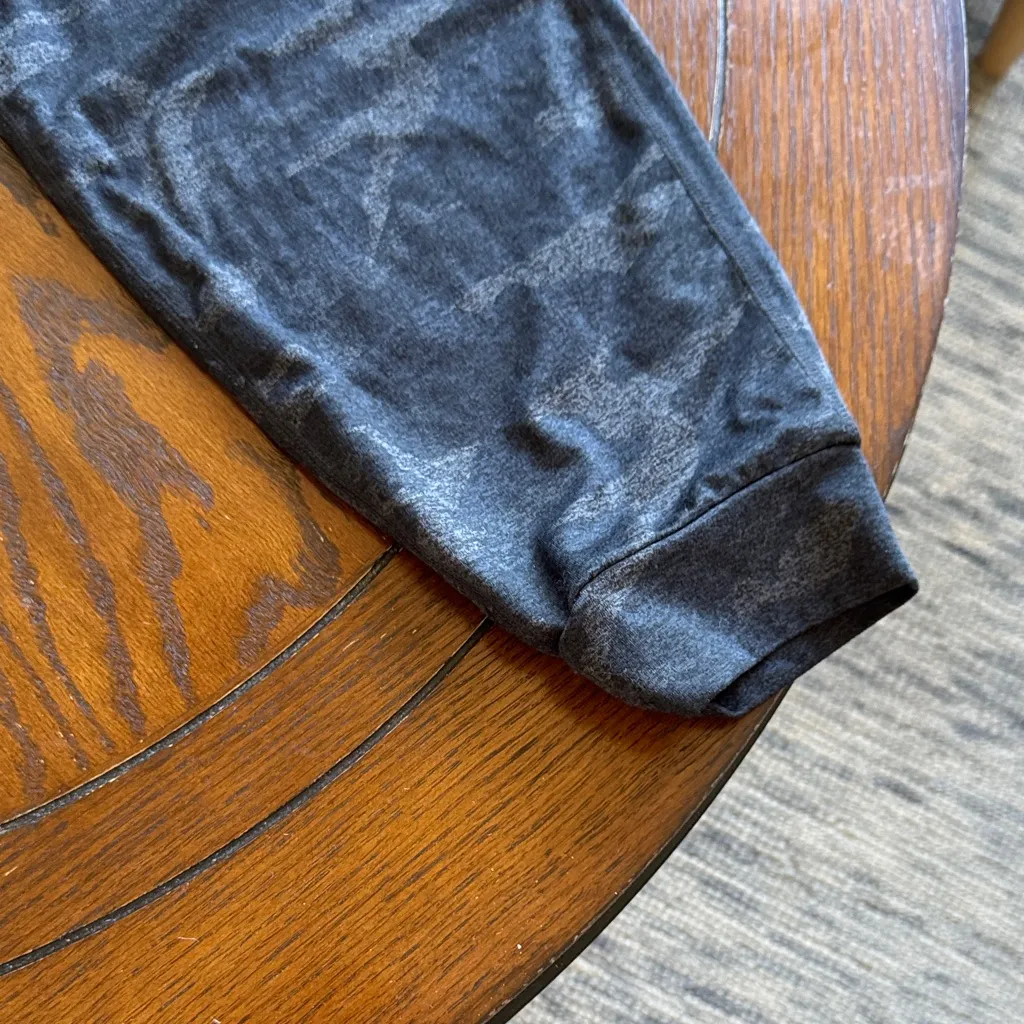 Vuori Charcoal Camouflage Joggers - Image 7