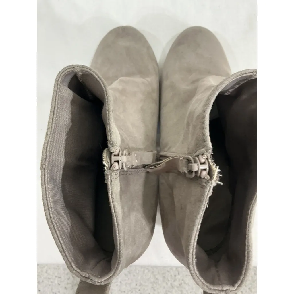 Womans Old Navy Taupe Block Heel Ankle Boots Size 10 - Image 6