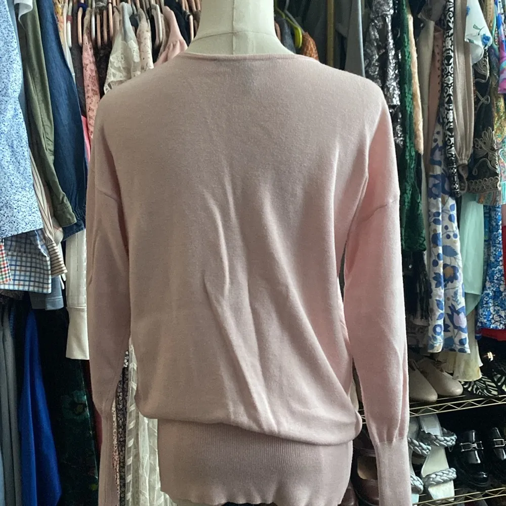 White House Black Market Ball Chain Pink V-
Neck Sweater - Image 4