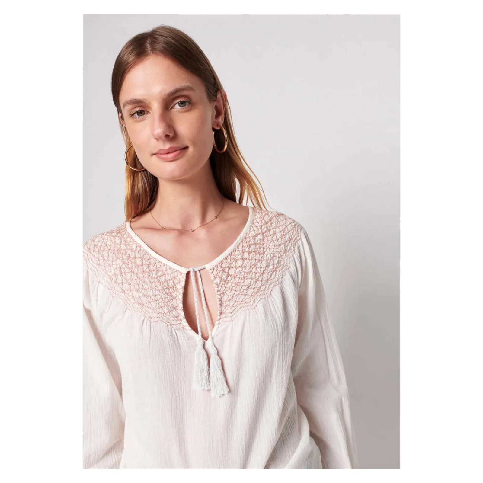 Faherty White Organic Cotton Laura Embroidered Smock Neck Blouse Sz.M NWT - Image 3