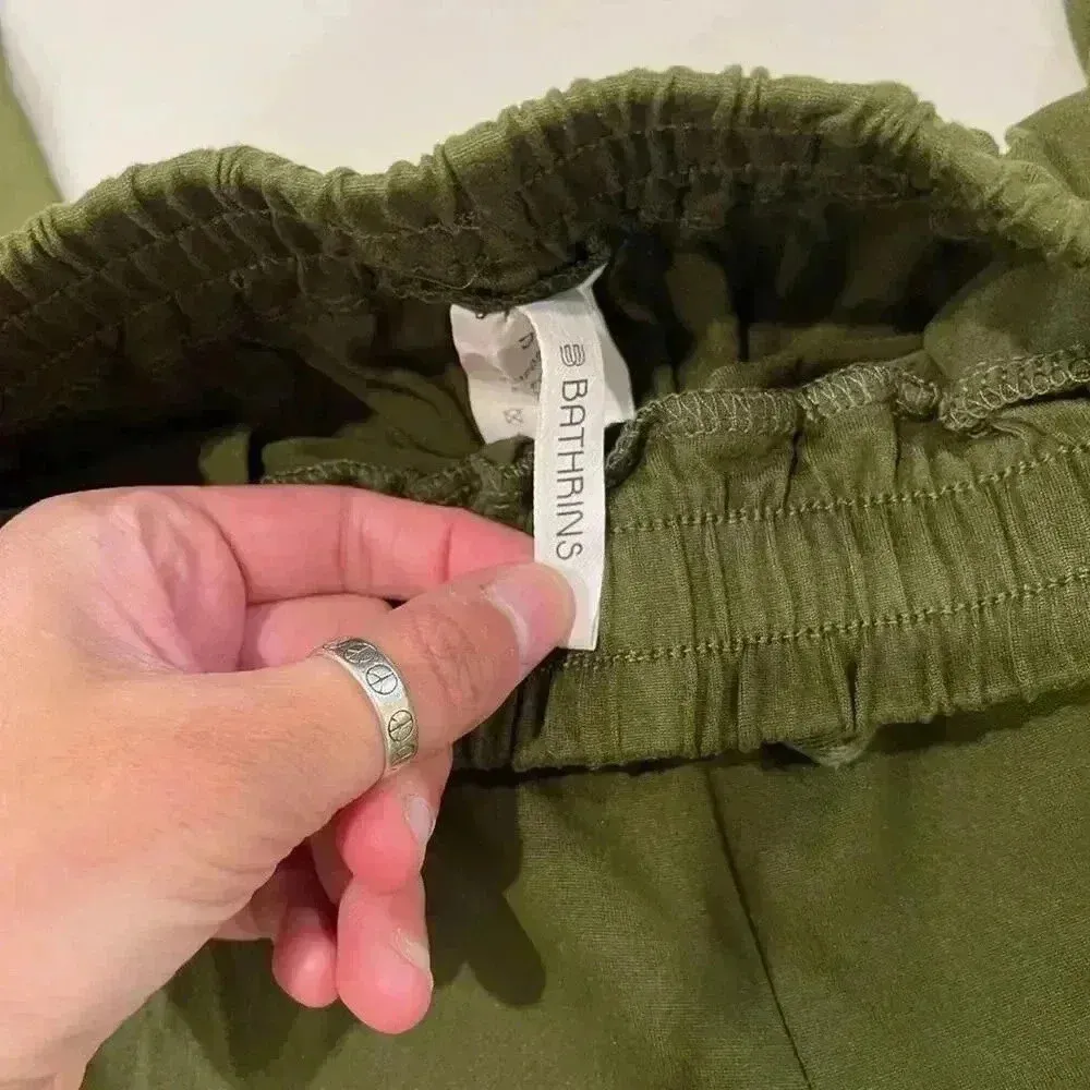 Bathrins Tapered Army Green Joggers with Pocket and Drawstring Womens Size Small - Image 3