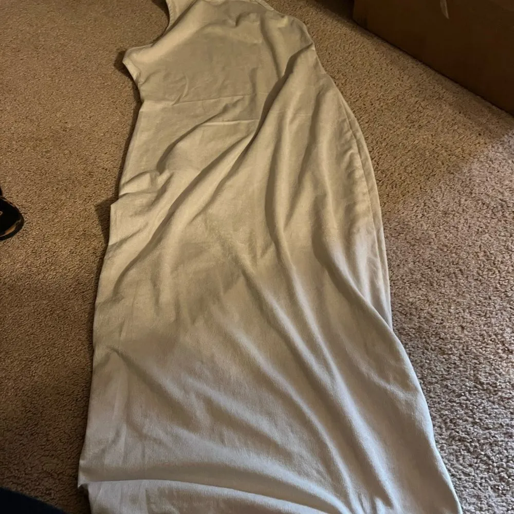 Akira small cream dress - Image 3