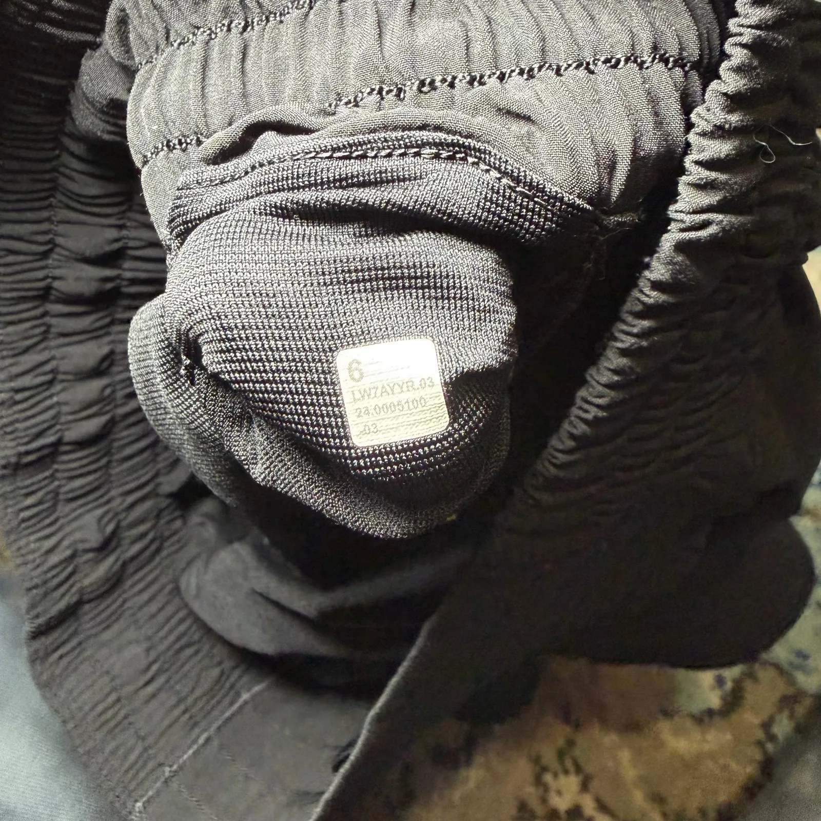 Lululemon Hotty Hot Short 6 - Image 3