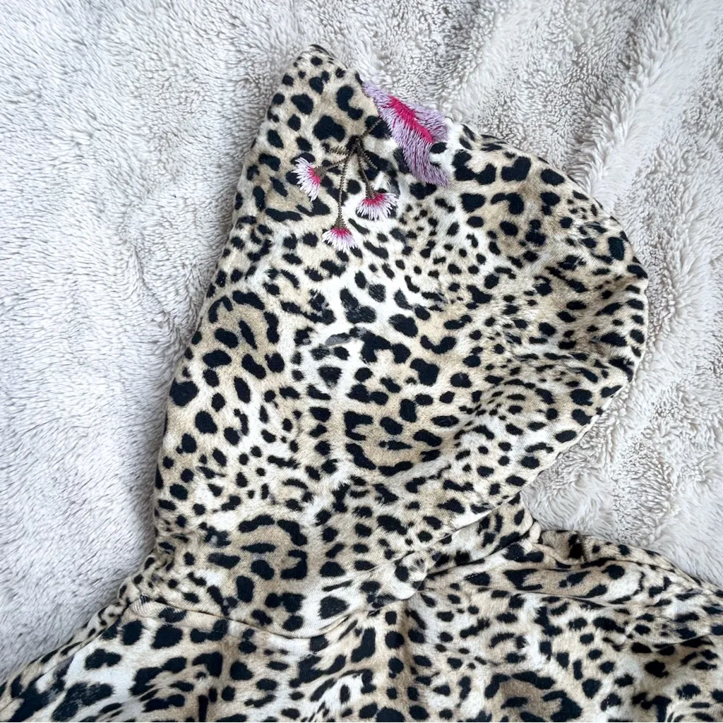 Johnny Was Vienna Leopard Print Sweatshirt in Rose Large - Image 12