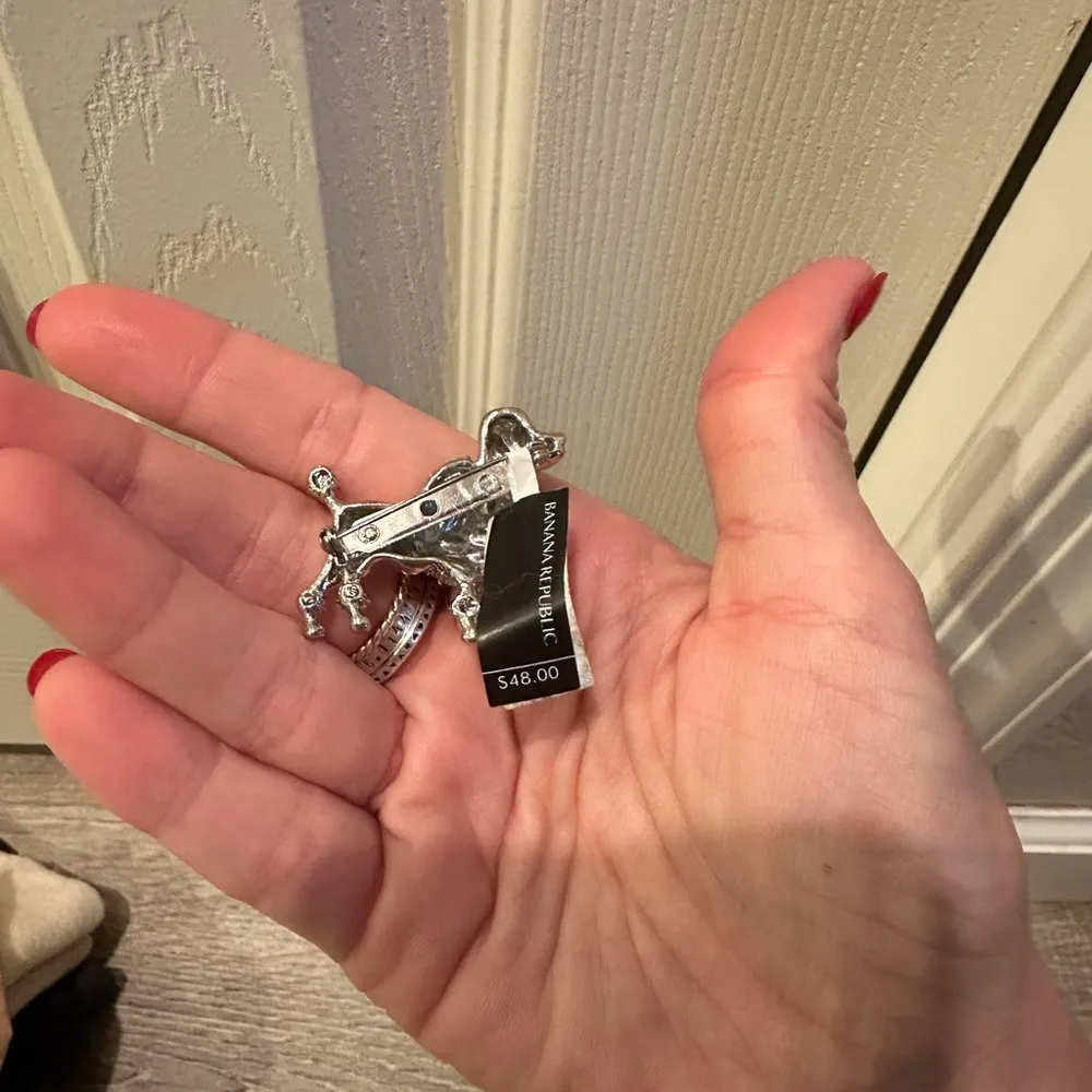 New with tags banana republic poodle brooch pin - Image 4