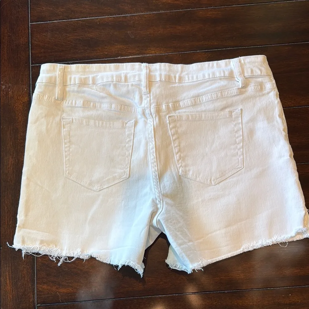 YMI Denim Collection High-Rise Stretch White Jean Shorts Size 16 - Image 3