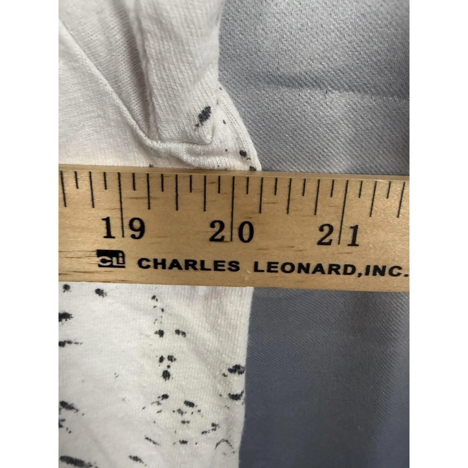 Rolling Stones Shirt Womens Medium White Cropped Splatter Tongue Logo Band Tee - Image 6