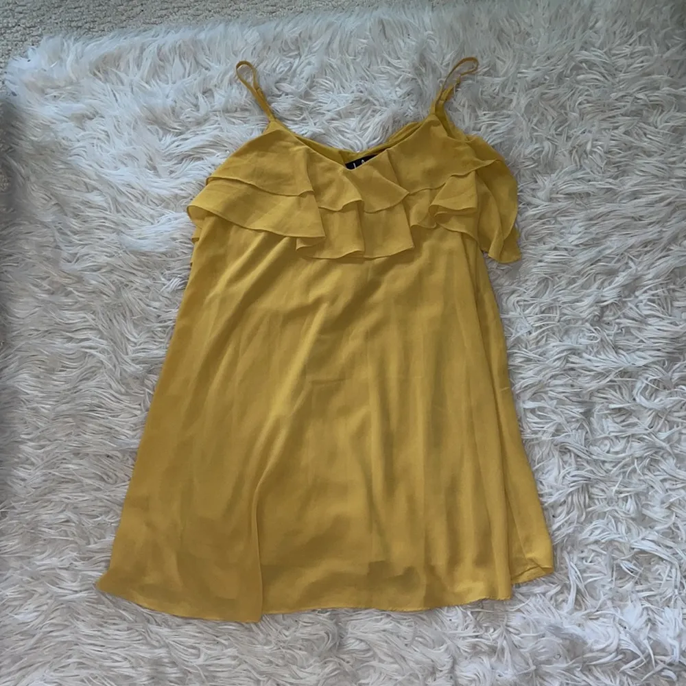 Yellow Lulus Dress - Image 2