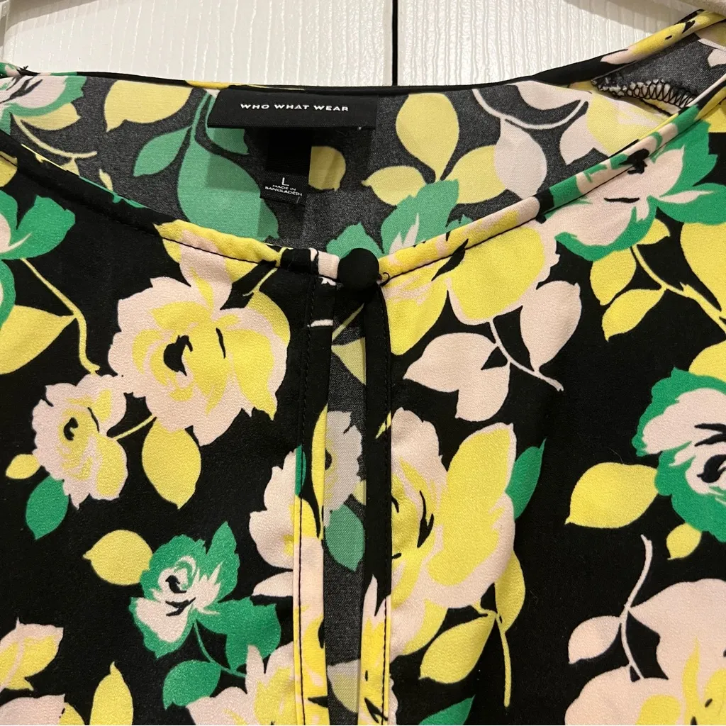WHO WHAT WEAR Balloon Long Sleeve Keyhole Top Black Green Floral Womens Large - Image 4