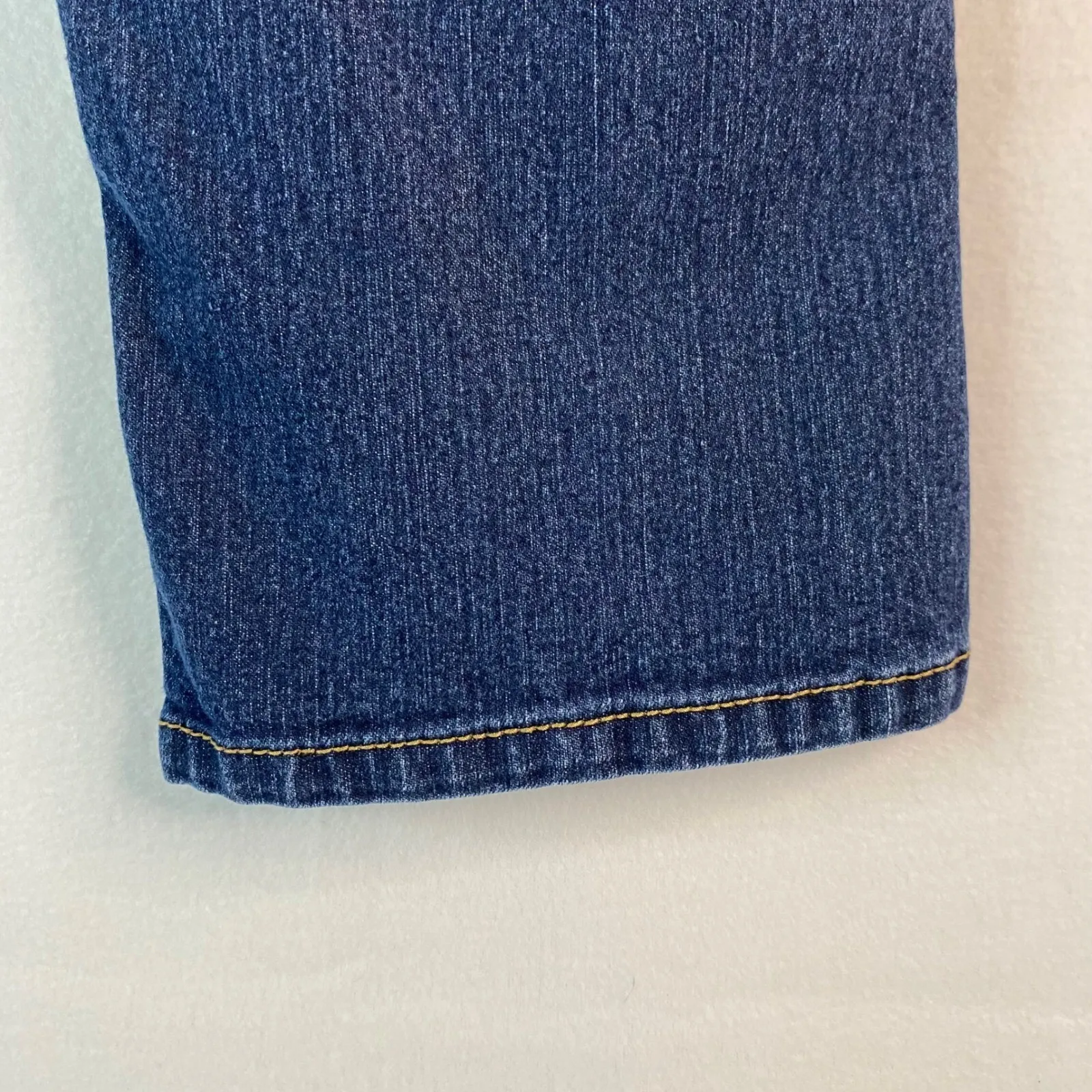 Jordache Skinny Capri‎ Jeans Women's Dark Wash Denim Casual Everyday Size 8 EUC - Image 6