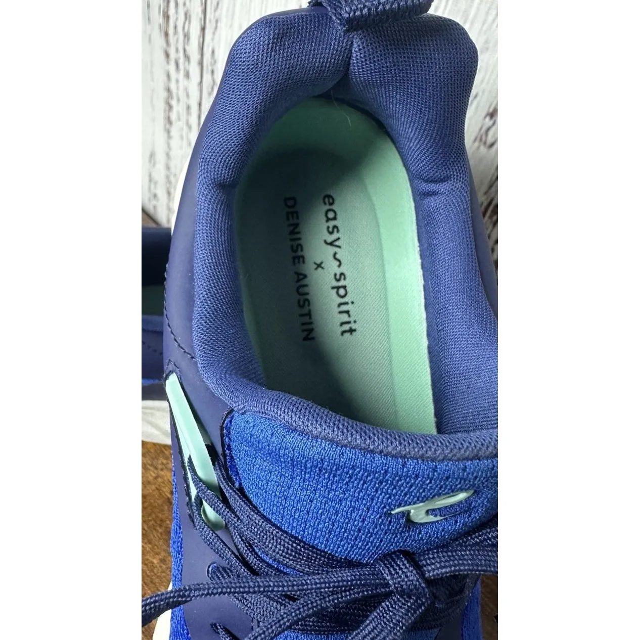 Easy Spirit Flower Running Sneaker Women's 9.5Blue White Casual Athletic Shoes - Image 7