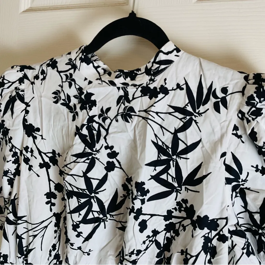 ZARA ZW COLLECTION BLACK WHITE FLORAL PRINT PUFF SLEEVES MIDI DRESS L - Image 4