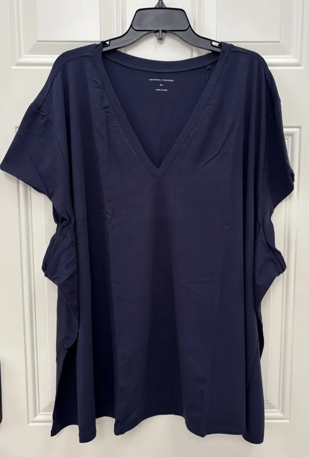 NWT Universal Standard Navy V-Neck Short Sleeve Tee Women's Plus Size 4XL - Image 1