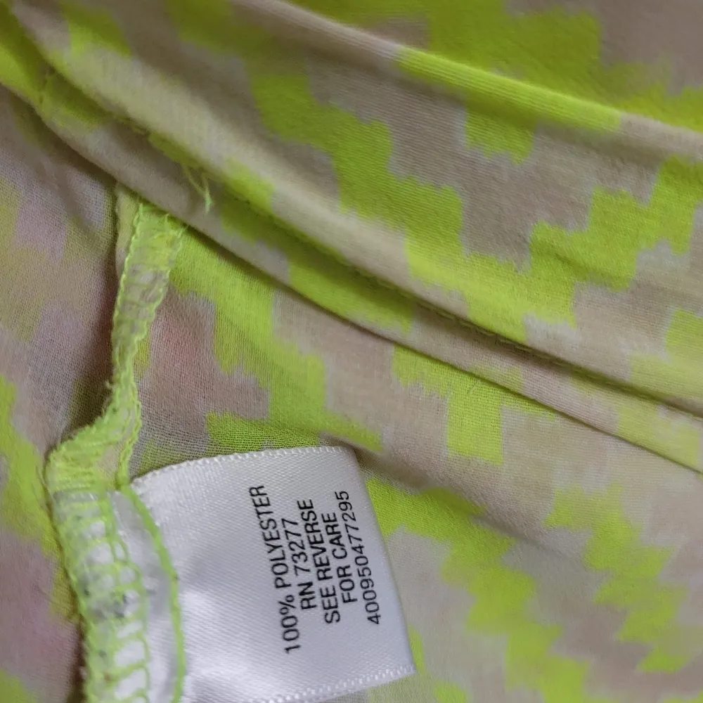 Vera Wang Princess  neon cream aztec pattern strappy tank size large - Image 7