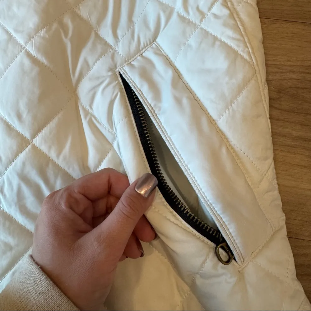 Ralph Lauren Cream Puffer Vest - Image 2