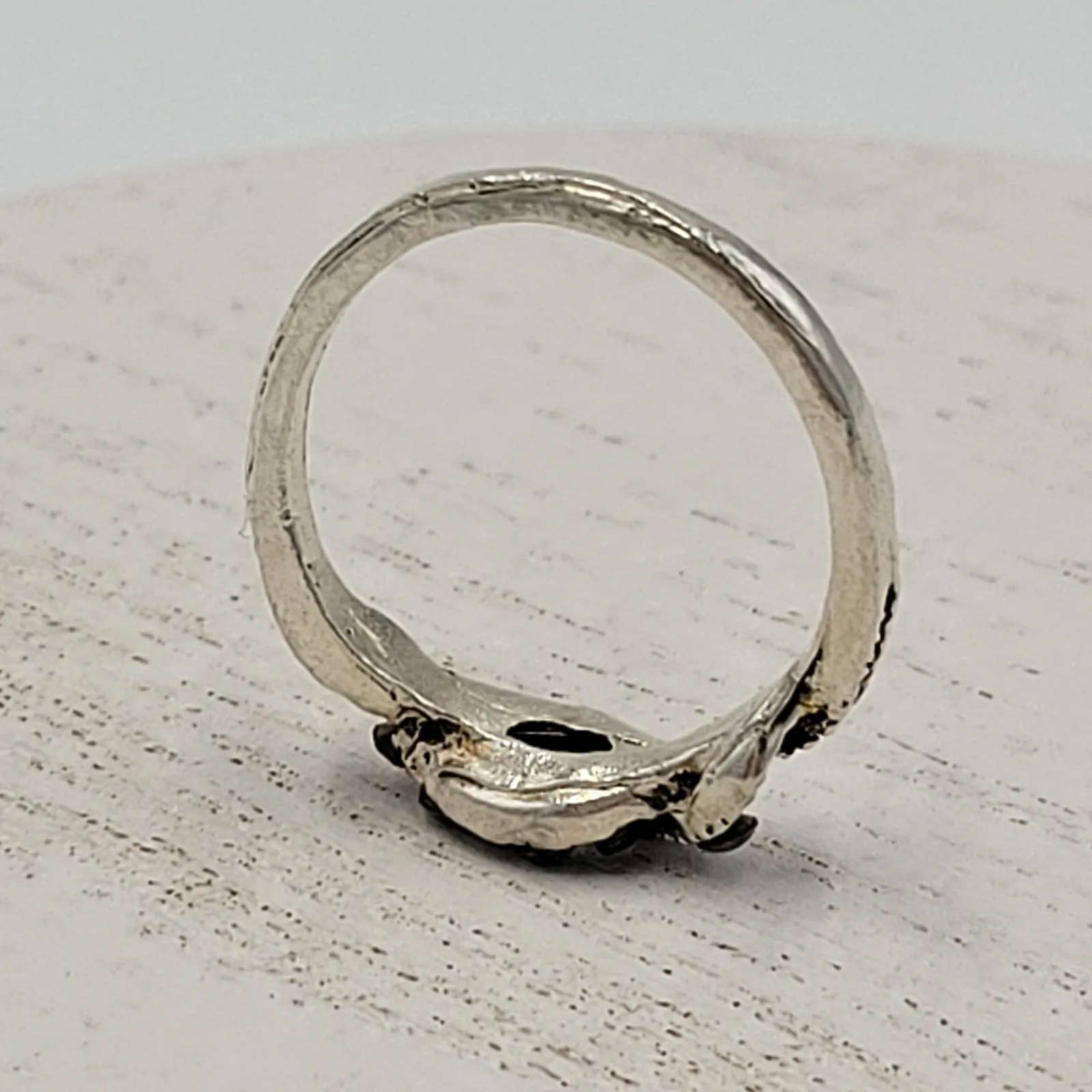 Silver Tone Gray Diamond Gemstone Rhinestone Twisted Knot Ring Fashion Jewelry - Image 2