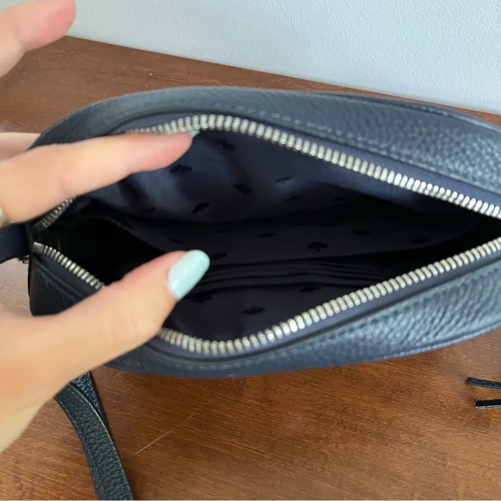 EUC- Kate Spade Blue Kortney Camera Crossbody Bag with Signature Spade Logo - Image 3