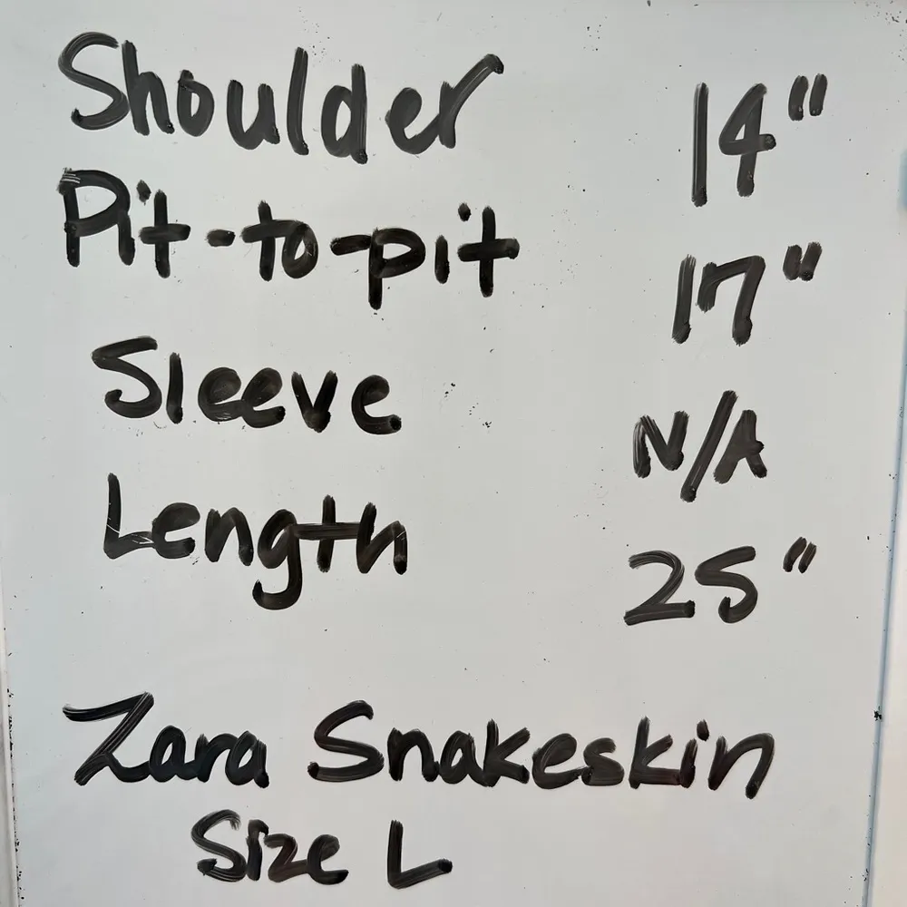 Zara scoop neck sleeveless dressy tank top in snakeskin print, size L. - Image 10