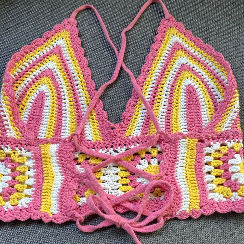 Princess Polly Crochet Halter Top Sz S/M Pink Yellow White Crop Hippie Festival - Image 9