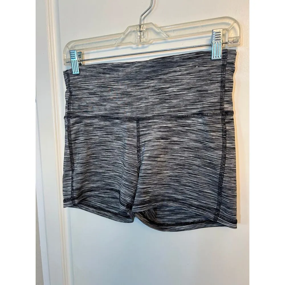 Xersion grey/black short activewear exercise shorts - Image 3
