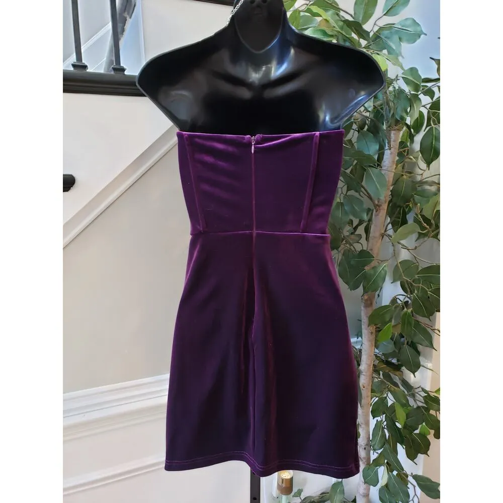 Super down Cocktail Dress Womens Medium Purple Velvet Off The Shoulder Back Zip - Image 4