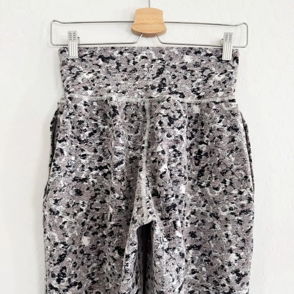 Athleta Salutation Textured Jogger Meadow Decadent Chocolate Size S - Image 8