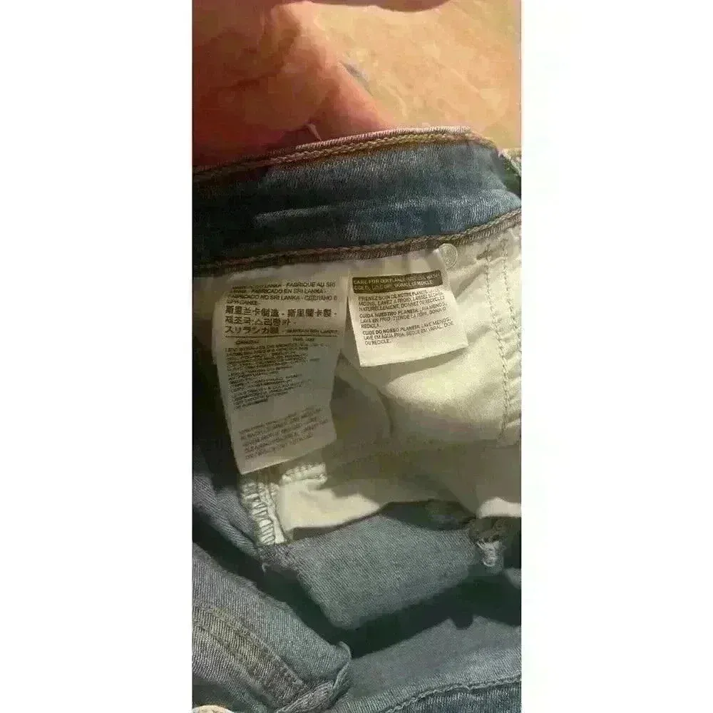 Levis Shorts Womens Size 28 Bermuda Mid Rise Stretch 12 Inch Inseam Denim - Image 8