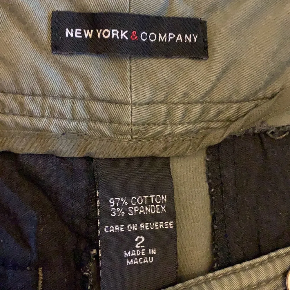 Capris New York & Co Army Green Crop Cotton Pants Women 2 - Image 4