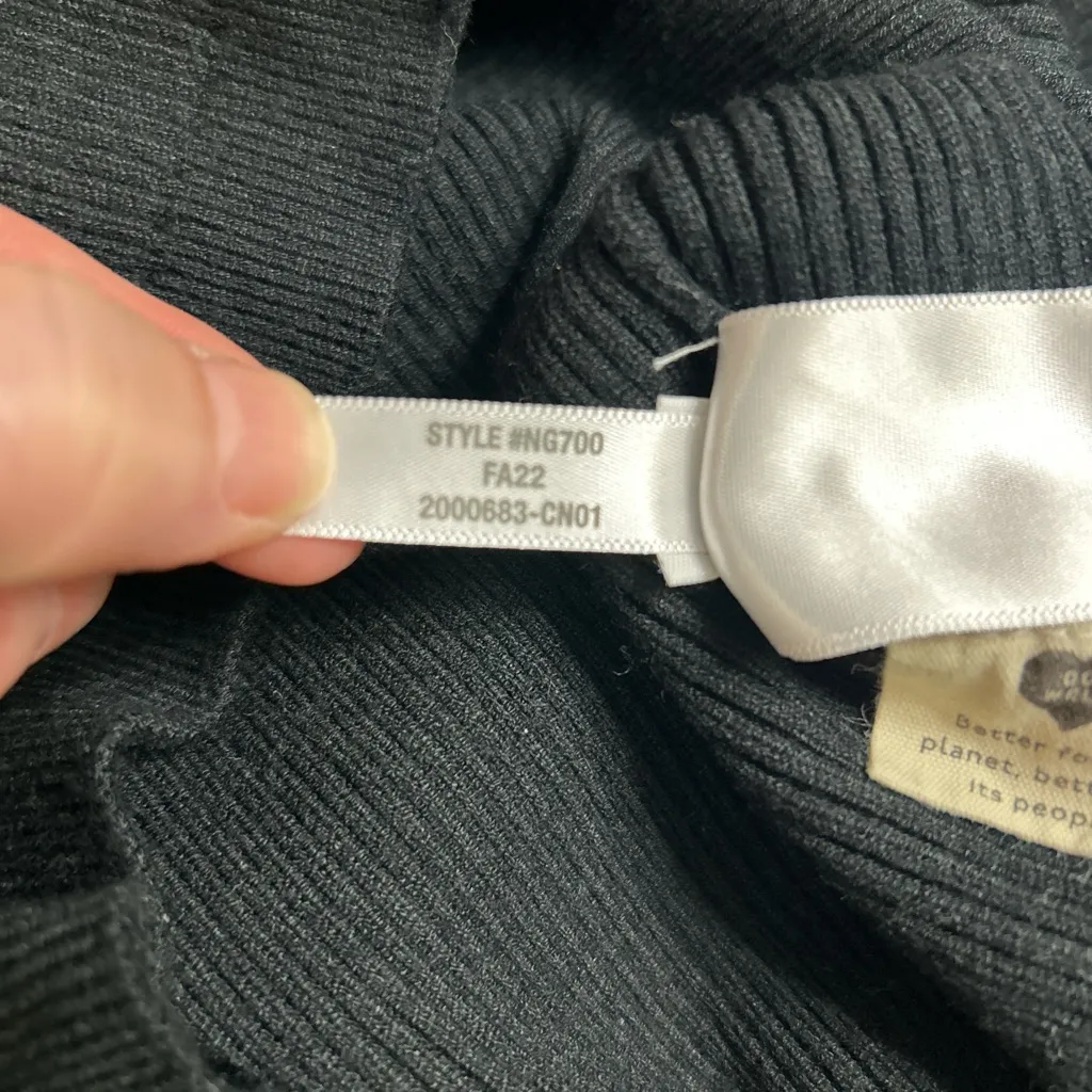 Madewell Black Cropped Button-Up Sweater – Size XL - Image 8