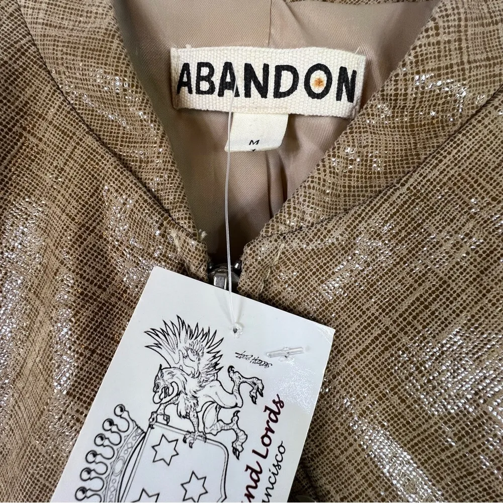 Abandon Size Medium Italian Shine Coated Leather In a Caramel Color w/Pockets Tan - Image 10